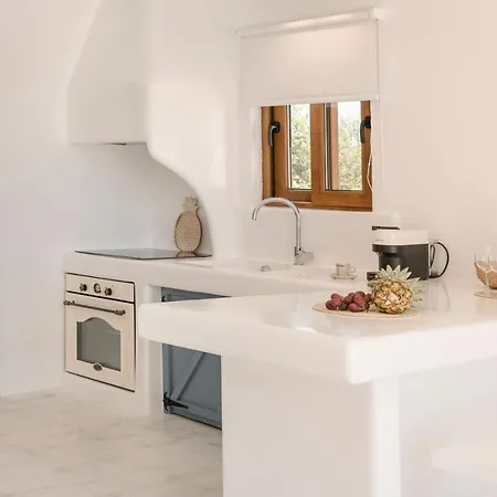 Akrolithos Villa