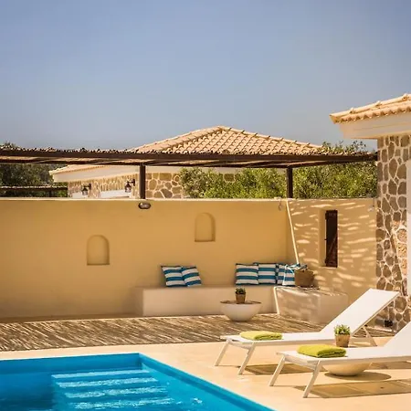 Akrolithos Villa *